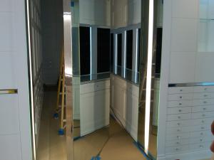 Celine-Dion-master-closet-and-entry.jpg