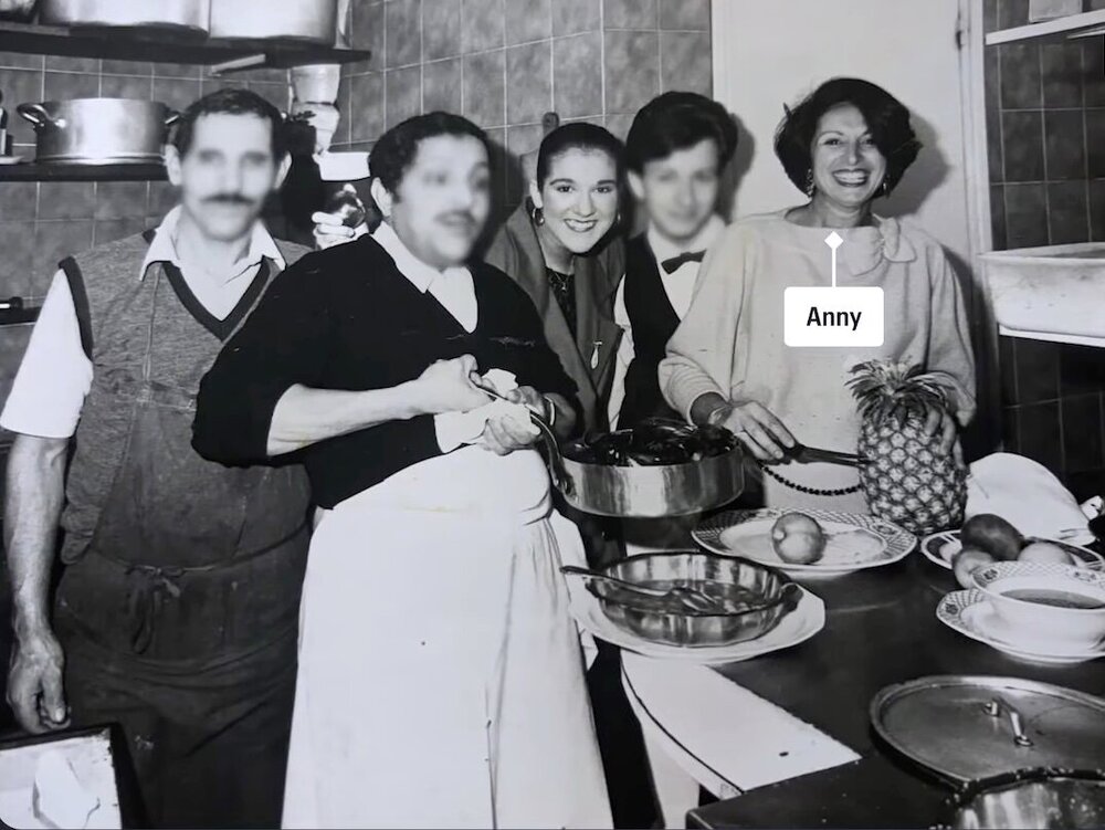 ANNY ROGER.jpg